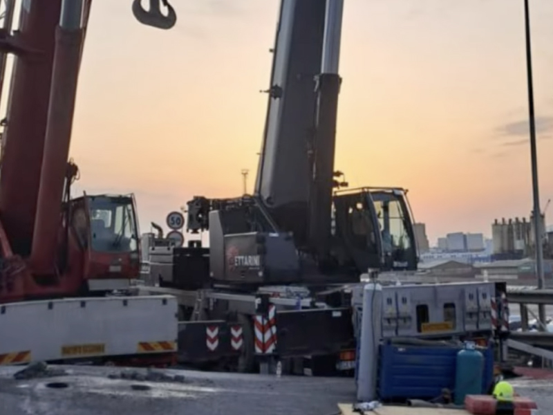 Ponte mobile sulla FiPiLi: impalcato ricollocato, possibile riapertura mercoledì.