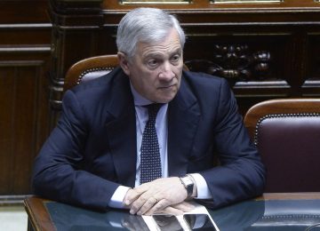 Referendum: Tajani Affirma "Il Nostro Impegno per Cambiare l'Italia Prosegue" - Agenzia di Stampa Italpress