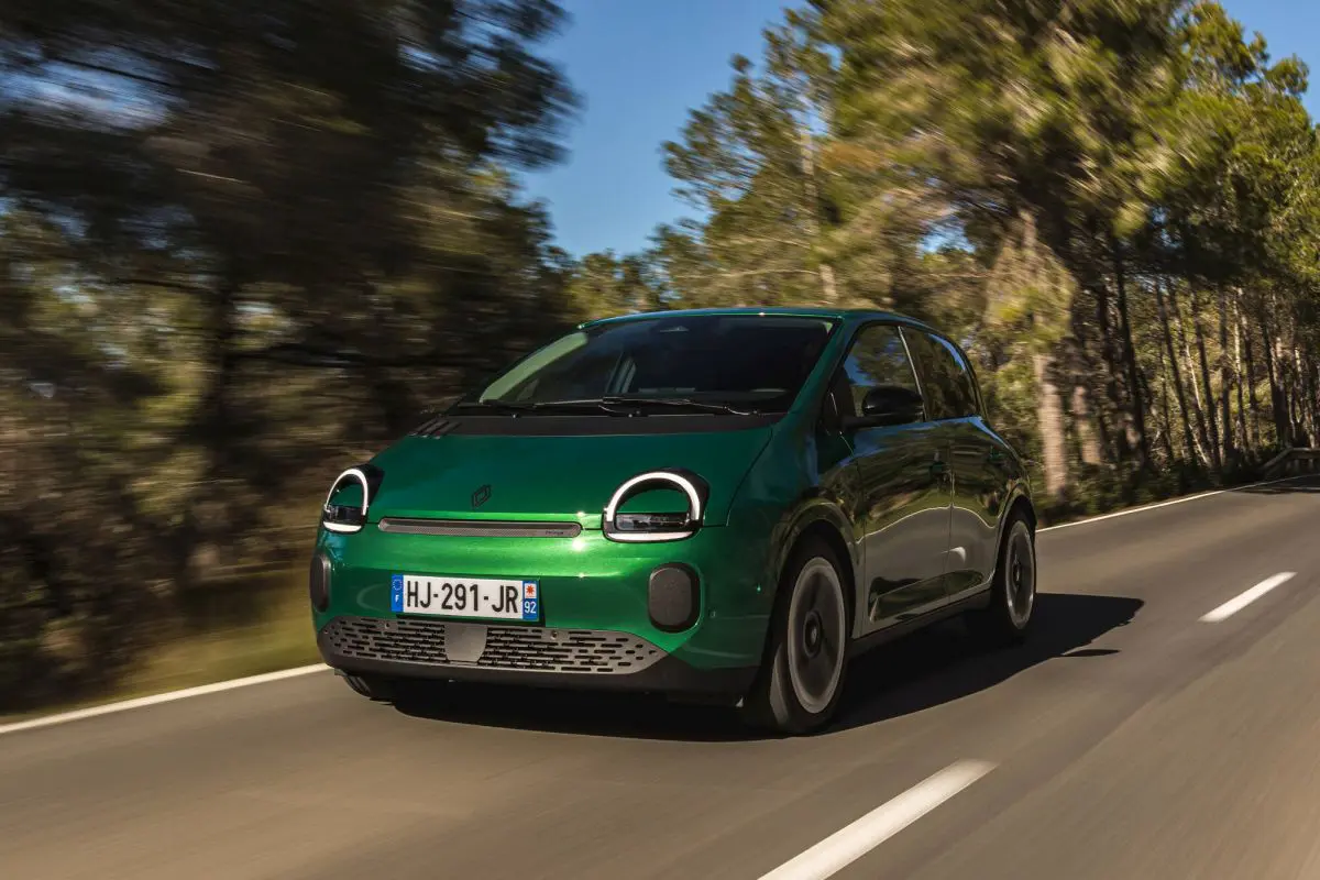 Renault Twingo E-Tech Electric: L'Elettrico Ritorna nel Segmento A