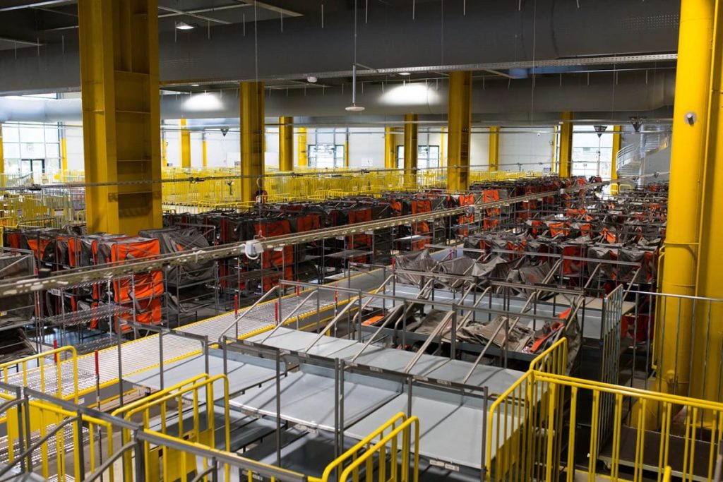 SRM-Contship: Aumento dell'Utilizzo dell'Intelligenza Artificiale nella Logistica