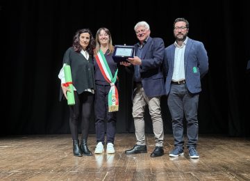 Scuole al Teatro Pacini di Fucecchio per lo spettacolo in omaggio a Luana D'Orazio