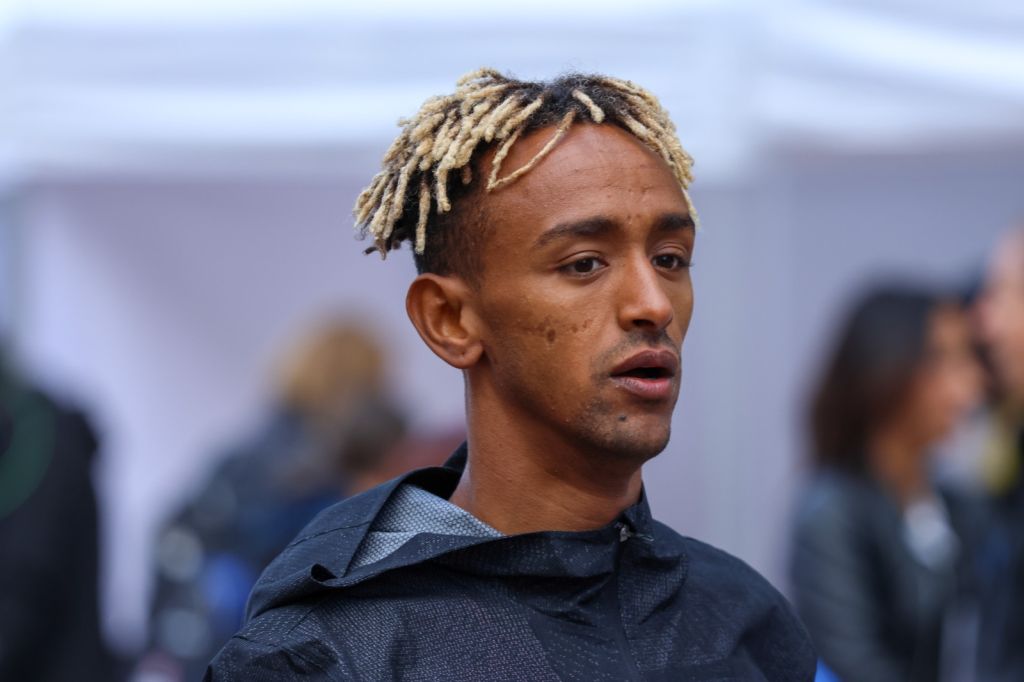 Impresa Crippa: Il Primo Italiano a Vincere la Maratona di Parigi