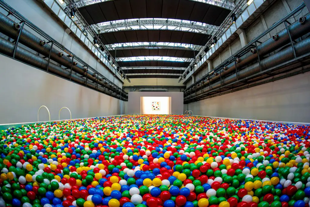 McDonald’s festeggia 40 anni in Italia con la mostra “POOL. Ti riporto un ricordo”