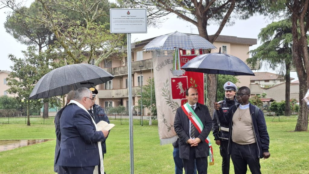 A Montemurlo, un giardino dedicato a Papa Francesco