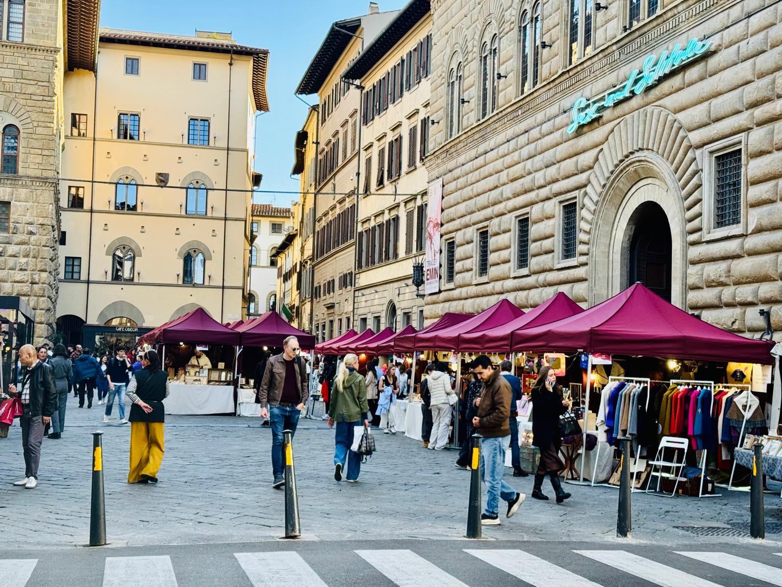ARTour a Firenze: artigianato artistico in Piazza Strozzi