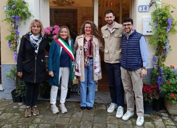 Apre 'I Fiori di Viola' nel centro storico di Palai