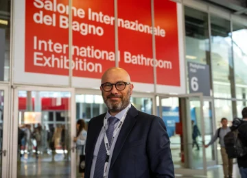 Assobagno: il bagno evolve e guida l’arredamento domestico, con un settore in crescita del 2,1% e un valore di 4,3 miliardi