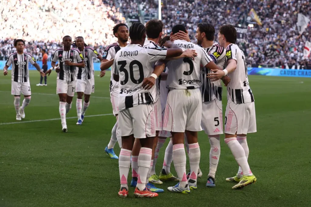 Bremer e McKennie spingono la Juve alla vittoria contro il Genoa, Di Gregorio para un rigore - Agenzia Italpress