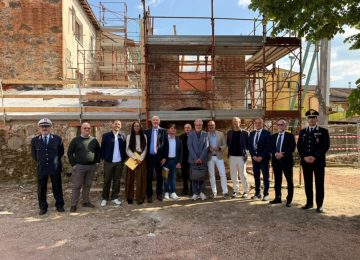 Chiesina Uzzanese: Diop e Dika visitano il bene confiscato in procinto di rinascere