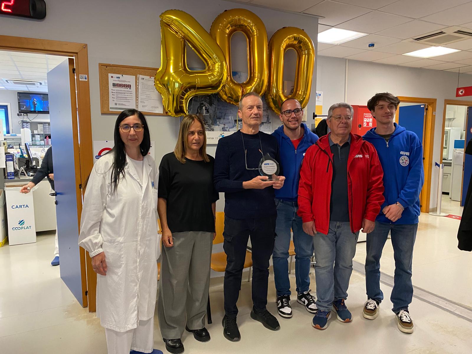 Dona sangue o plasma per 400 volte: celebrazione al Versilia