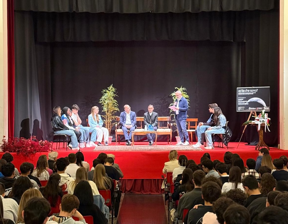 Empoli: le scuole Calasanzio e SS. Annunziata incontrano l'arcivescovo e l'imam di Firenze.