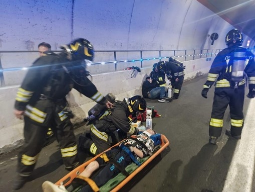 Esercitazione in galleria sull'autostrada Catania–Siracusa