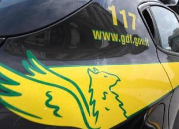 Firenze: Controlli sul "gioco delle tre carte"