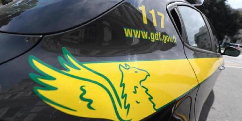 Firenze: Controlli sul "gioco delle tre carte"