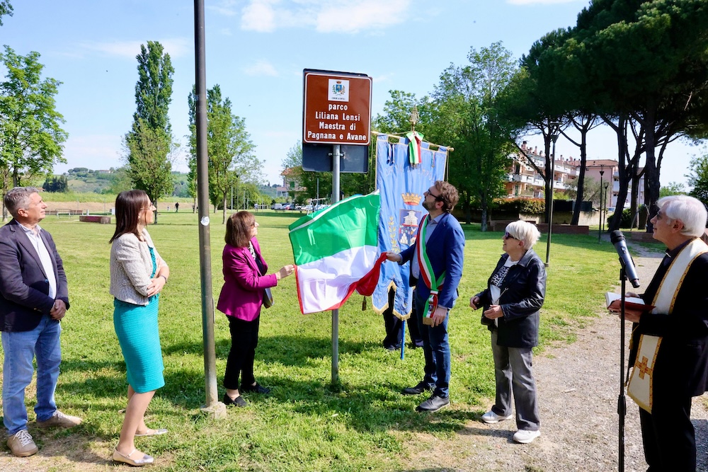Il parco di Pagnana dedicato alla maestra Liliana Lensi: "Il suo contributo per Empoli è fondamentale"