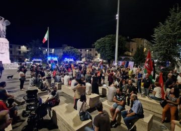 In piazza a Empoli contro le guerre: 'Basta con la complicità di Trump e Netanyahu'