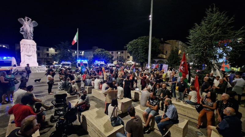 In piazza a Empoli contro le guerre: 'Basta con la complicità di Trump e Netanyahu'