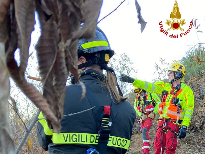 Incendio sul Faeta: prosegue lo spegnimento, con colonna di fumo vicino al Monte Serrain