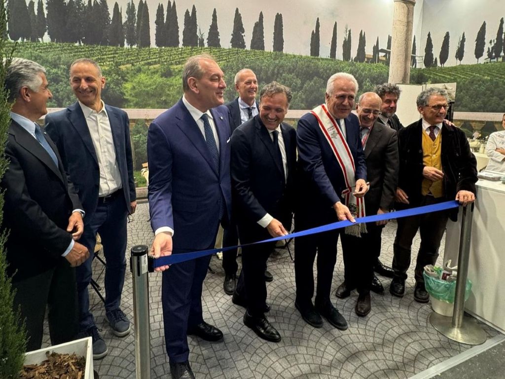 La Toscana presenta le sue eccellenze al Vinitaly di Verona