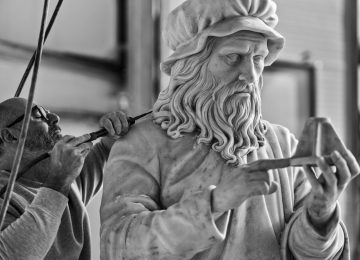 Leonardo ritorna a Vinci: una statua dedicata al genio del Rinascimento