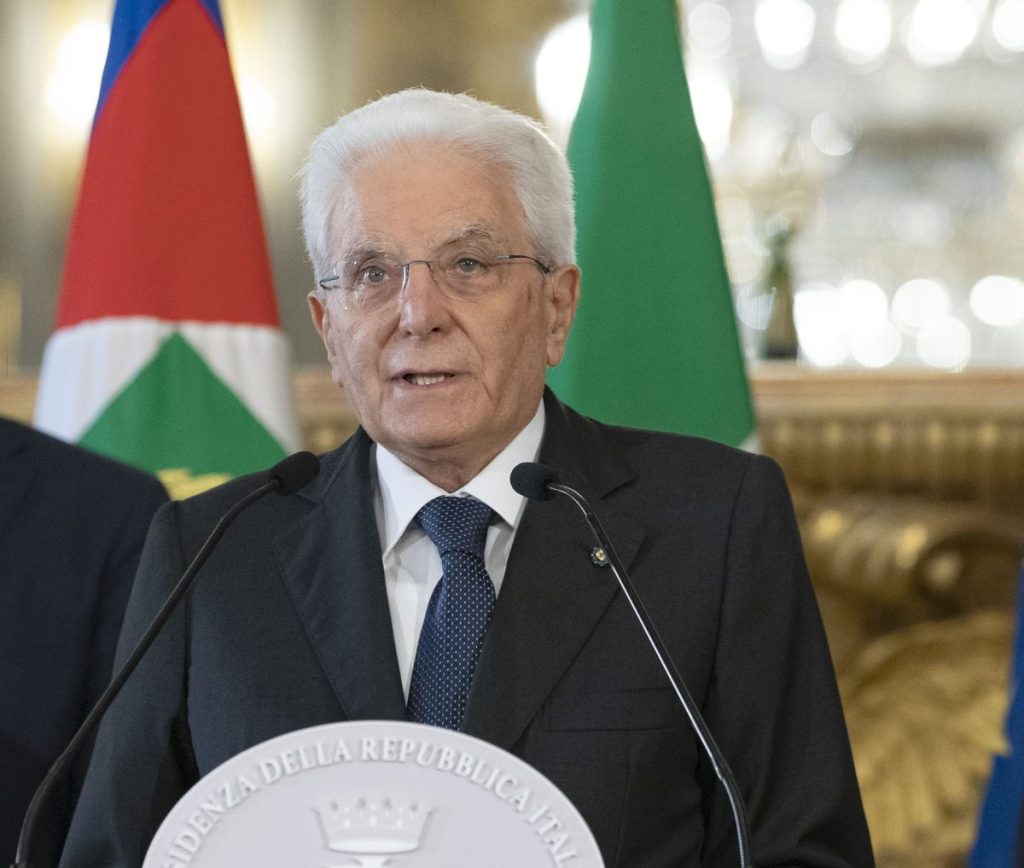 Mattarella: "Prevenire che l'intelligenza artificiale diventi un mezzo di controllo per le Big Tech"