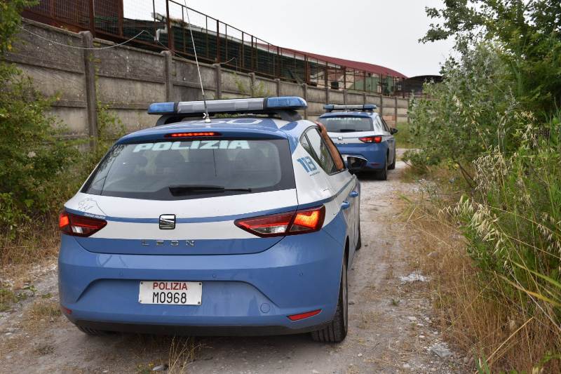 Maxi festa con circa ottocento giovani a Montecatini Valdicecina