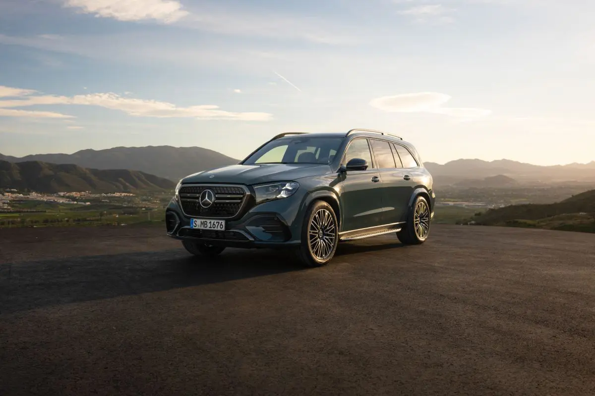 Nuova Mercedes-Benz GLS: Comfort Avanzato e Tecnologia Integrata