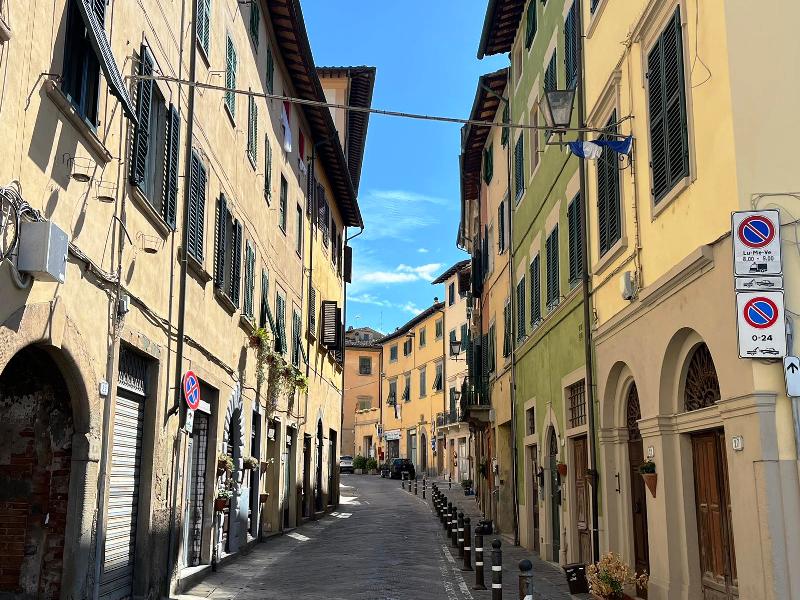 Occupano un appartamento e lo riempiono di droga: tre denunce a Castelfiorentino