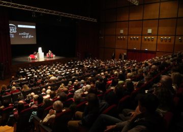 Oltre 2000 partecipanti a 'Ponte di Parole': grande affluenza per Zuppi
