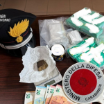 Oltre un chilo di hashish confiscato: arrestato un ventenne a Livorno