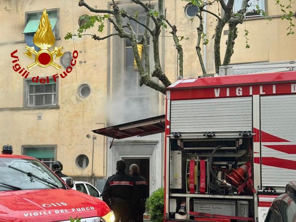 Pontedera, incendio in un appartamento al Villaggio Piaggio