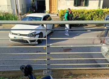 Incidente alle Sieci, traffico rallentato in via Aretina
