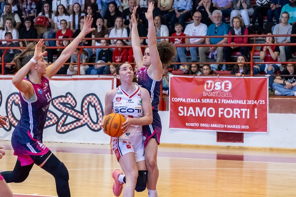 Utilizza Rosa Scotti in semifinale: battuta Umbertide 61-43