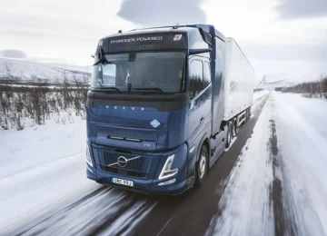 Volvo avvia i test su strada dei camion a idrogeno.
