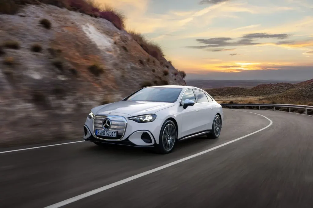 Mercedes-Benz: Debuts Electric C-Class with Range of Up to 762 km