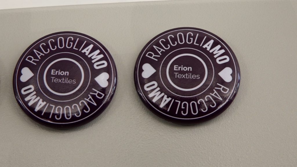 Erion Textiles: Un Iniziativa Pilota per la Raccolta di Rifiuti Tessili nei Negozi