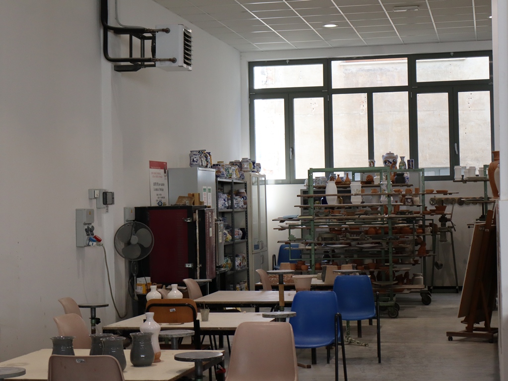 A Montelupo, un laboratorio della ceramista "social" Sarah Glass