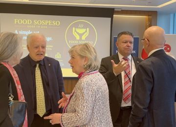 A New York Launches "Food Sospeso": Technology and Solidarity in the Fight Against Food Insecurity