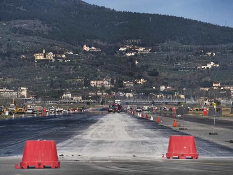Aeroporti di Pisa e Firenze: Maggiore Accessibilità per Persone Non Udenti
