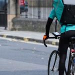 Aggressione a un rider ad Arezzo: denunciati due minorenni