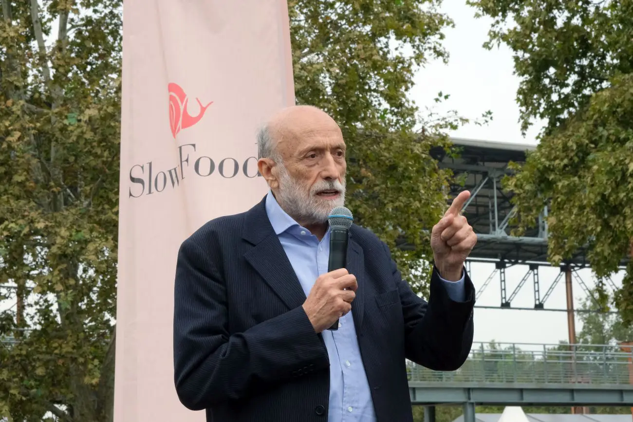 Carlo Petrini, Fondatore di Slow Food, è Scomparso a 76 Anni