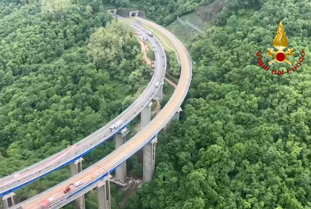 Due operai precipitano da un viadotto a Barberino di Mugello