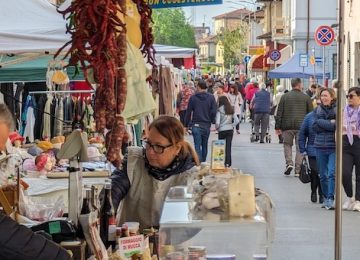Festa della Mamma a Montecatini Terme: incontro in via Marruota