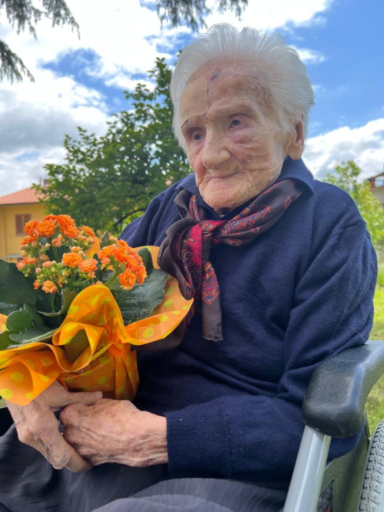 Festa per i 111 anni di Gentilina Raccosta alla Casa Betania