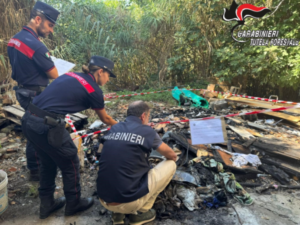 Incendio provocato dopo la bruciatura di sterpaglie: un uomo denunciato