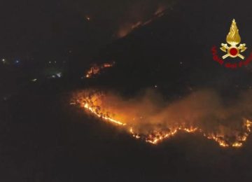 Incendio sul Monte Faeta, Giani proclama lo stato di emergenza regionale