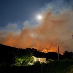 Incendio sul Monte Faeta: emergenza tra Lucca e Pisa, aumentano le persone evacuate.