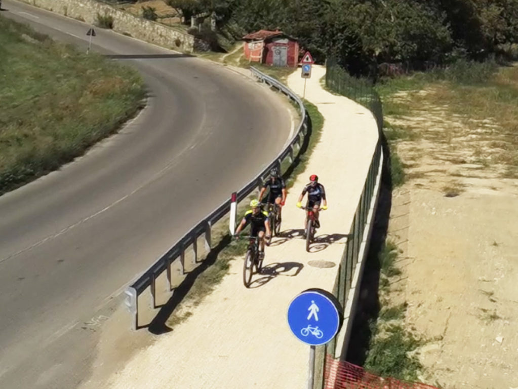 Manutenzione delle ciclovie regionali: stanziati oltre 1,4 milioni nel triennio 2026-2028.