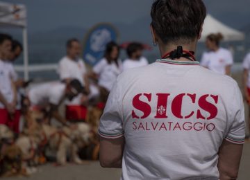 Pegaso per la solidarietà: Supporto alla Scuola Italiana Cani Salvataggio di Firenze