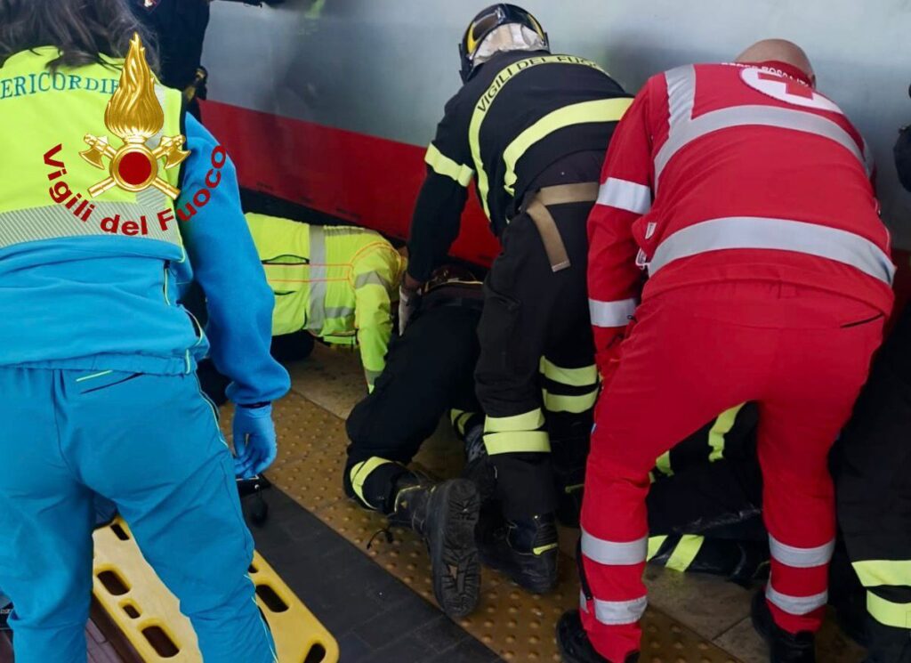 Persona investita da un treno ad alta velocità a Pisa, grave un 37enne